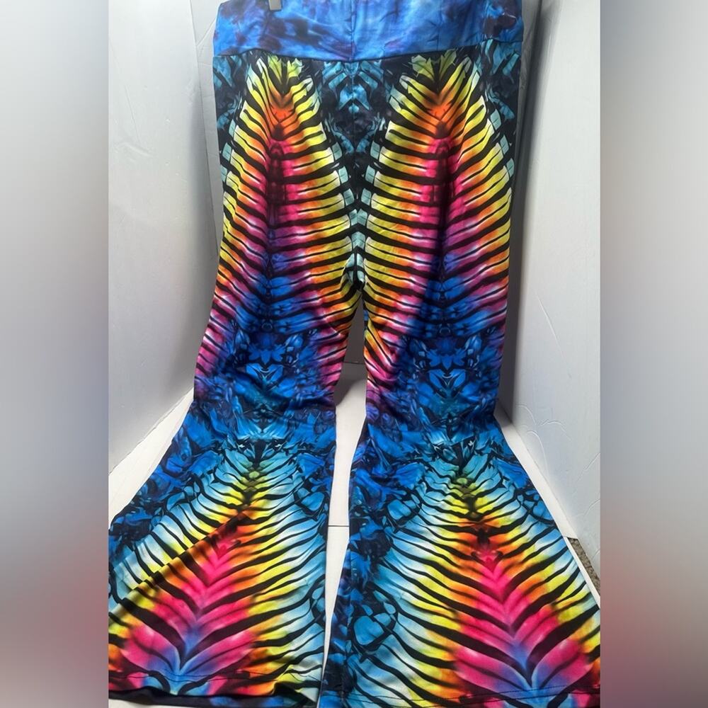 KALEIDOSCOPE COLORED LEGGINGS STRIKING GOTHIC TRIBAL AHMAZING Size 3X STRETCHY